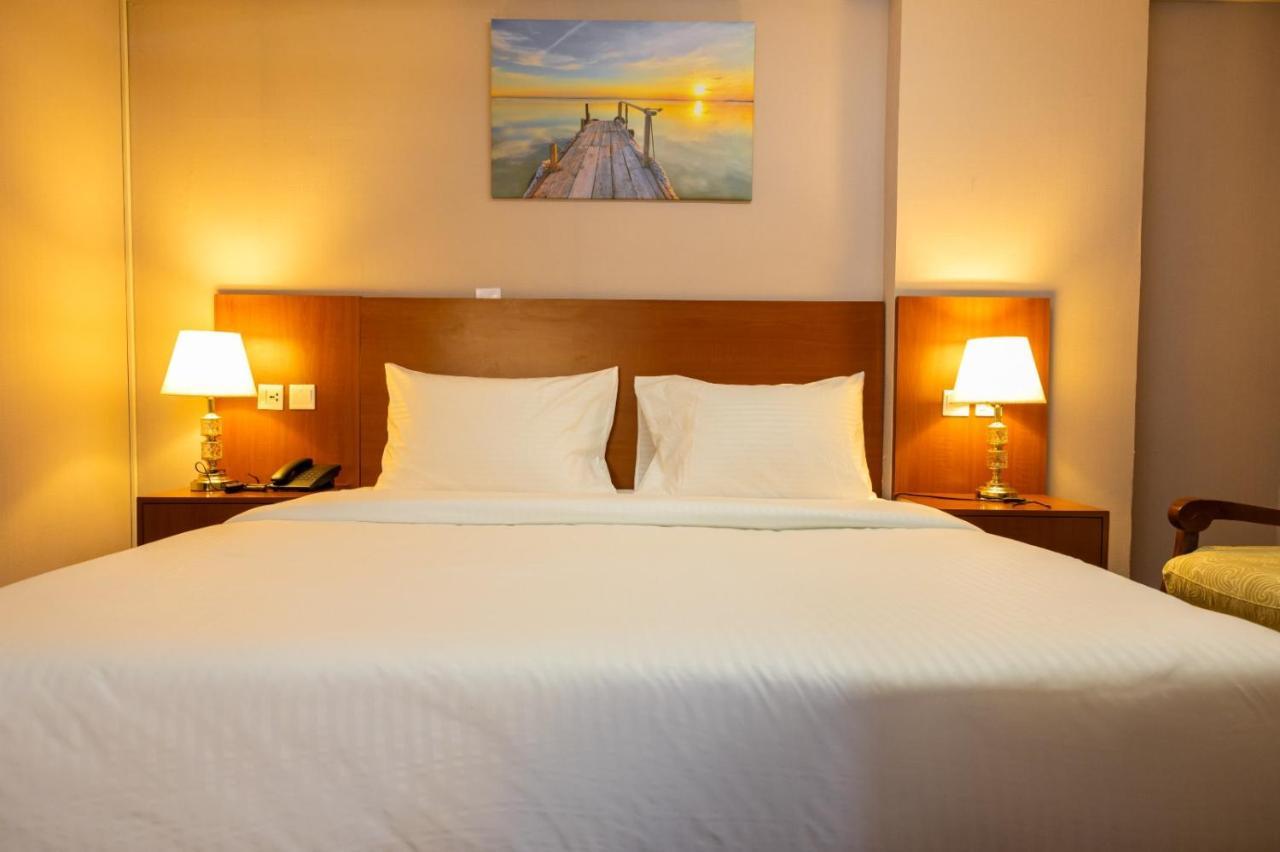 Three 888 Hotel دبي المظهر الخارجي الصورة