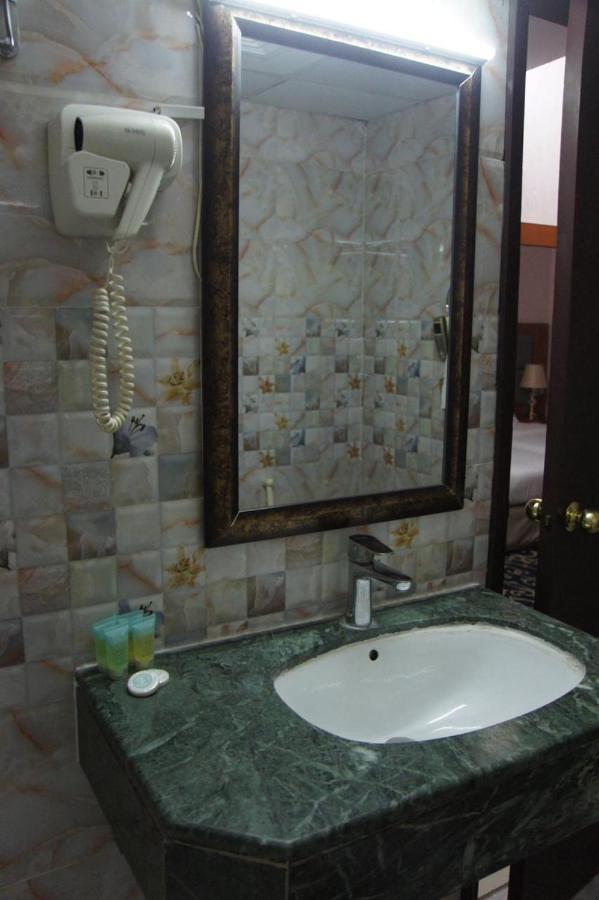 Three 888 Hotel دبي المظهر الخارجي الصورة