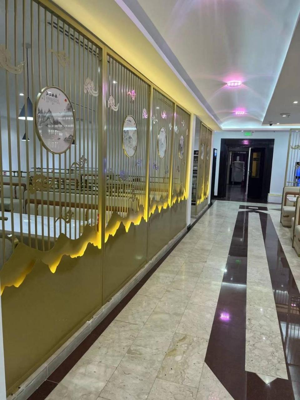 Three 888 Hotel دبي المظهر الخارجي الصورة