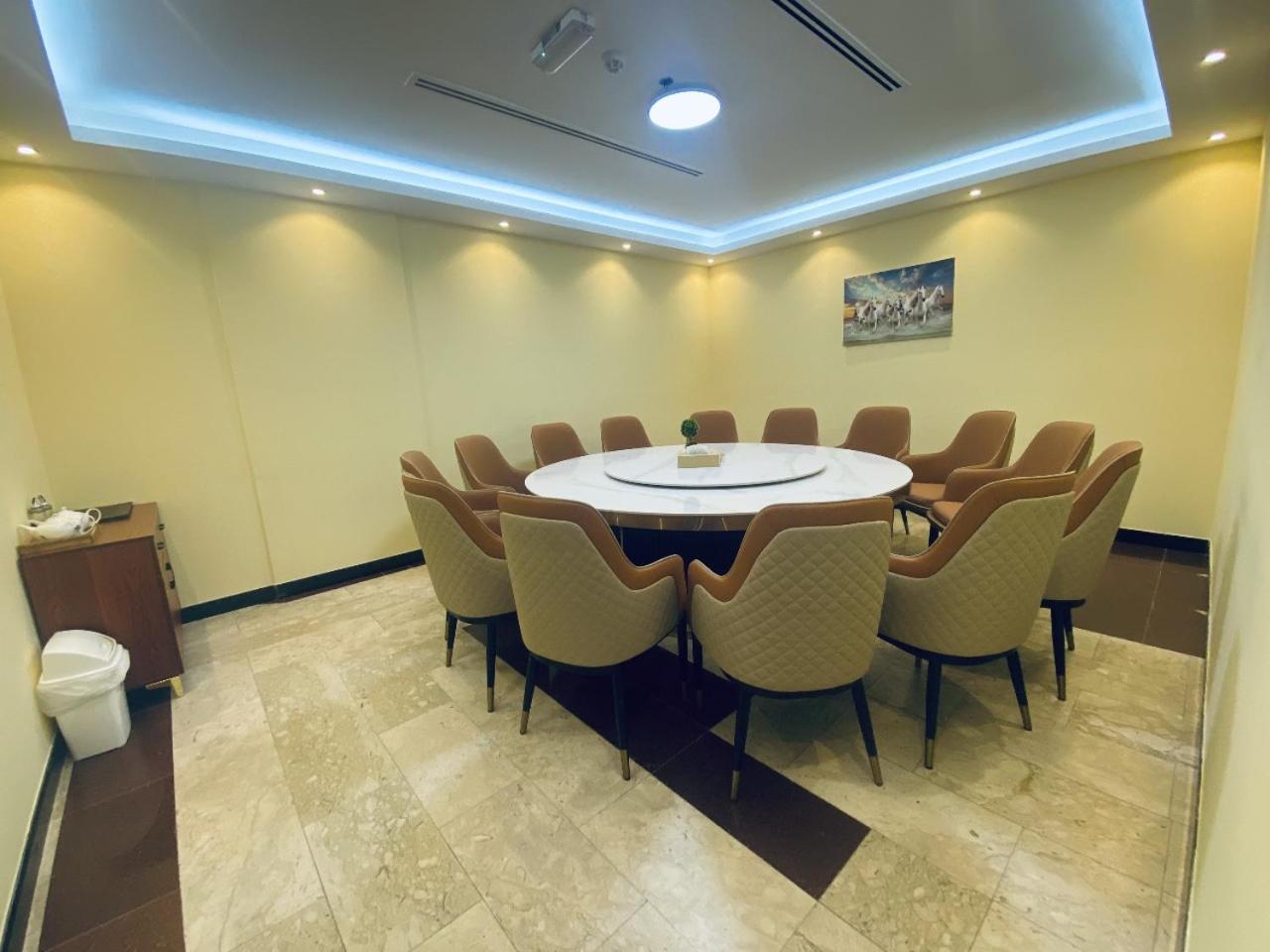 Three 888 Hotel دبي المظهر الخارجي الصورة